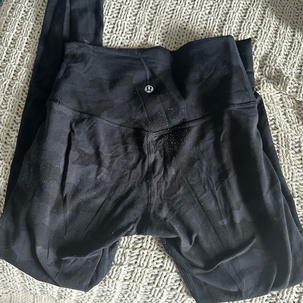 Size 4 lululemon aligns